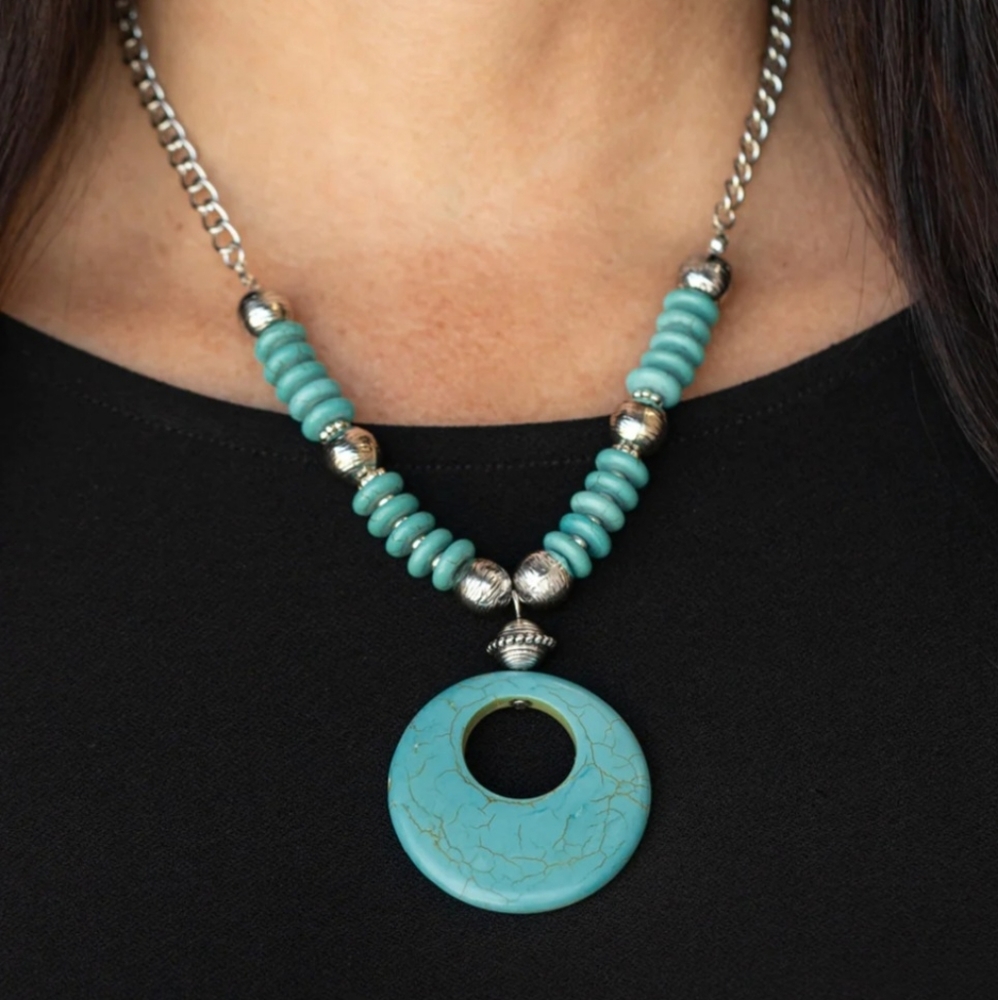 Paparazzi Oasis Goddess Blue Necklace